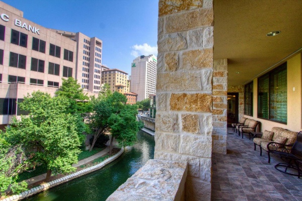 Embassy Suites By Hilton San Antonio Riverwalk-Downtown image 1