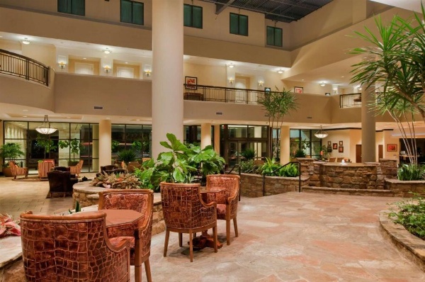 Embassy Suites By Hilton San Antonio Riverwalk-Downtown image 9